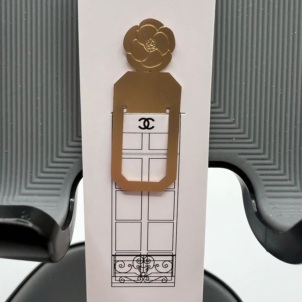 CHANEL luxurious bookmark